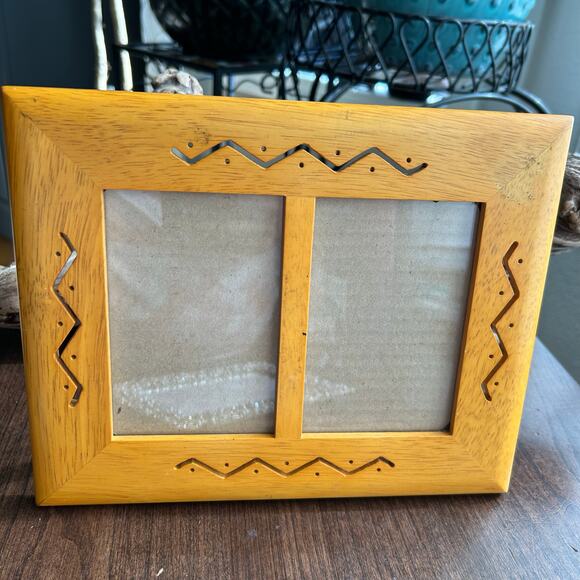 Vintage Fetco Hand Crafted Blonde Wood Photo Frame Holds 2 4x6 - Picture 1 of 7